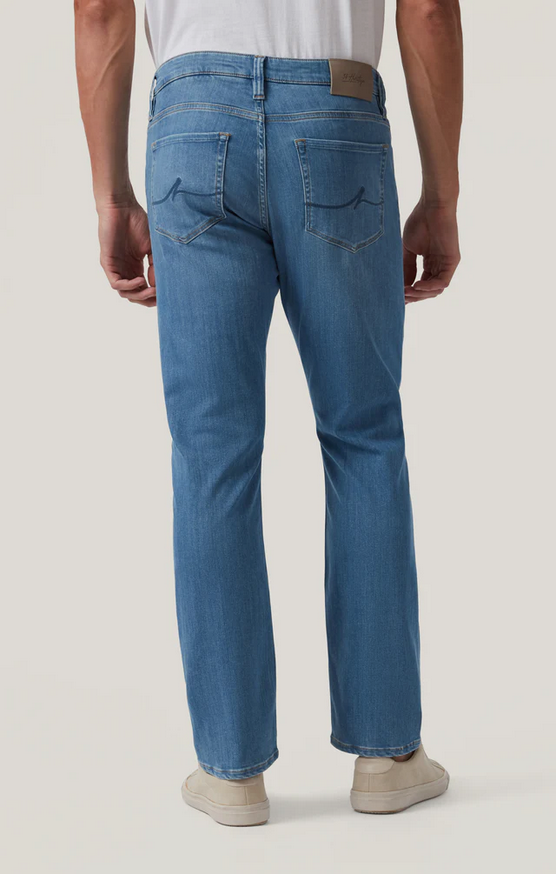 34 Heritage Camino Relaxed Straight Jeans in Cloud Blue Urban