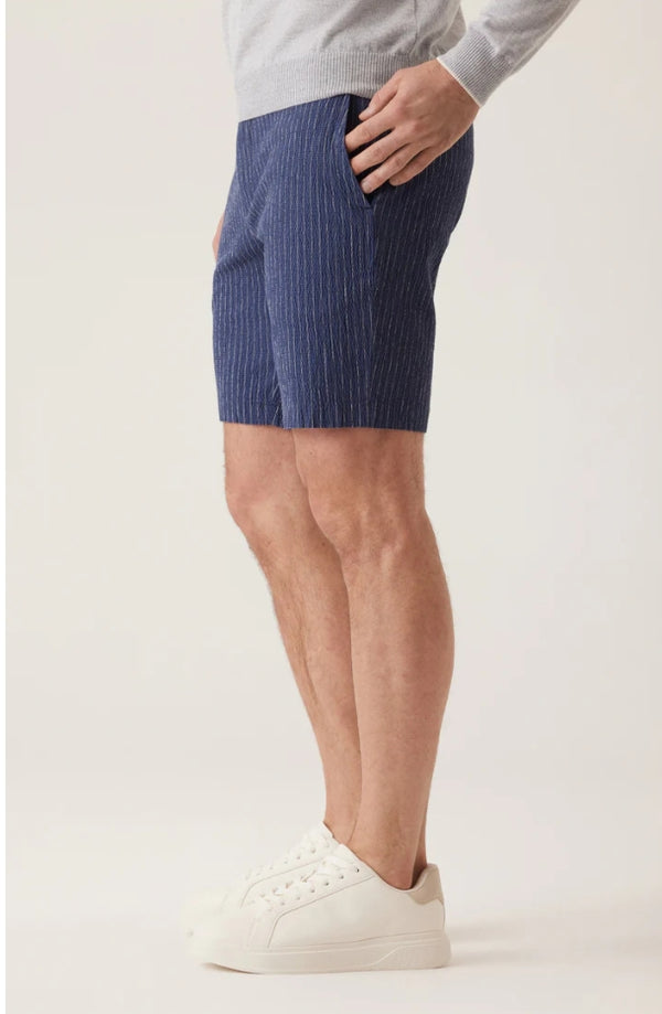 Deke Oasis Bermuda In Supernatural Seersucker | Indigo Heather